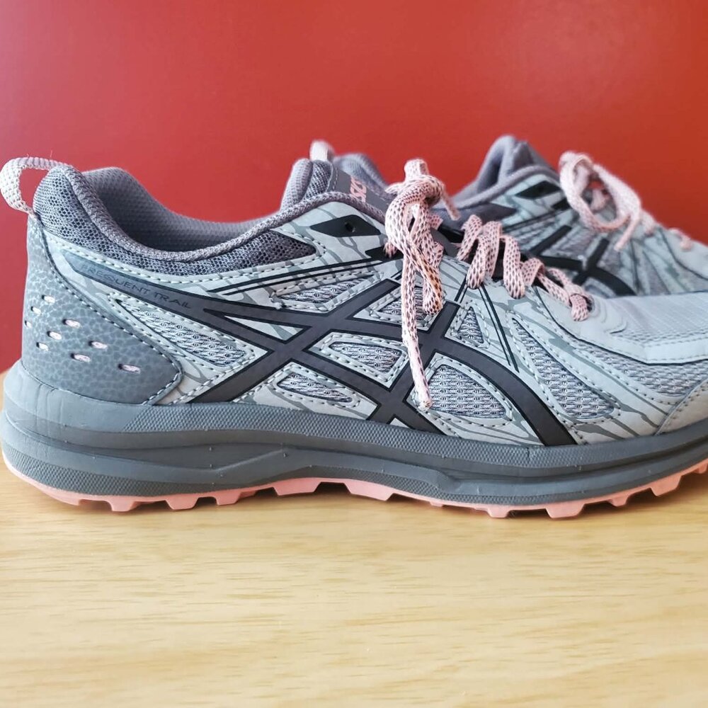 ASICS Gray & Pink - Picture 7 of 11